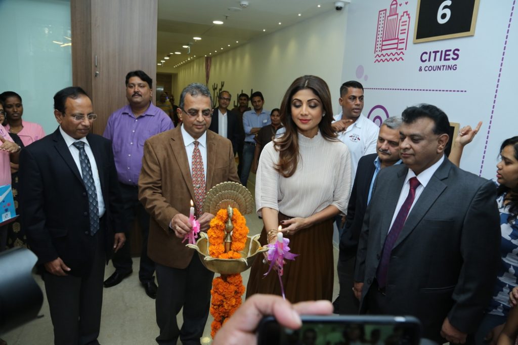 Shlipa Shetty inaugurating cloudnine hospitals Vashi