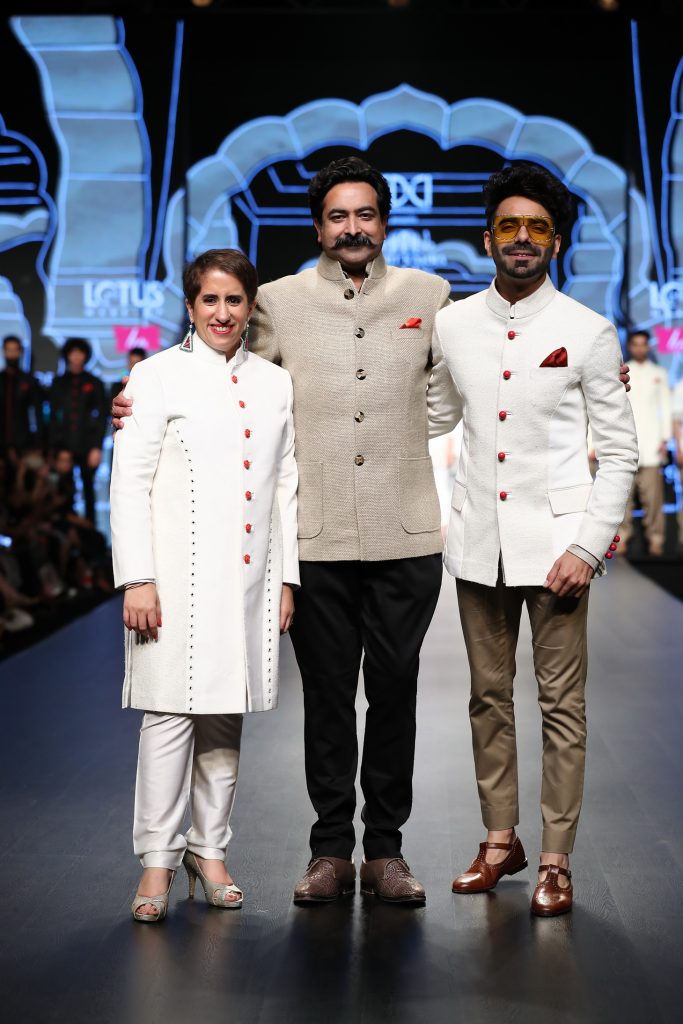 Guneet Monga and Aparshakti Khurana with Rohit Kamra @ FDCI LMIFW AW 19 (8)