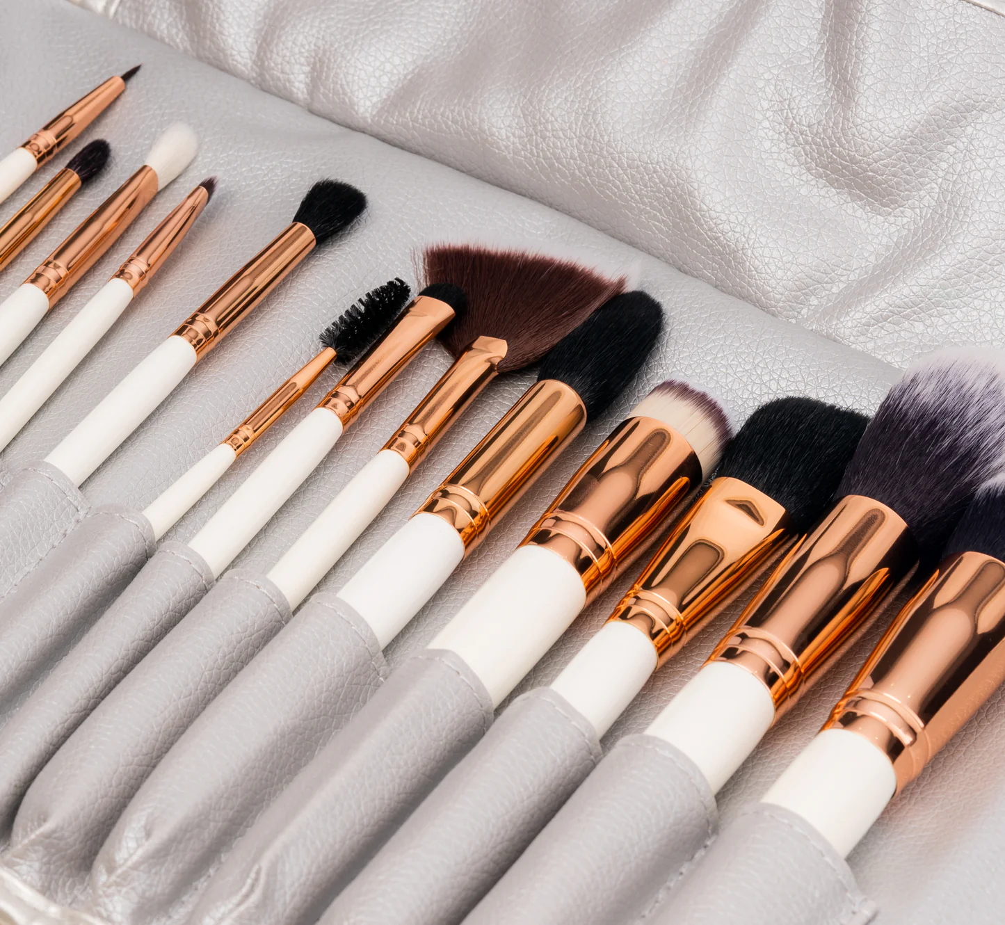 Makeup Brush Cleaning 101: Tips And Techniques For Hygienic Tools - Chiclifebyte